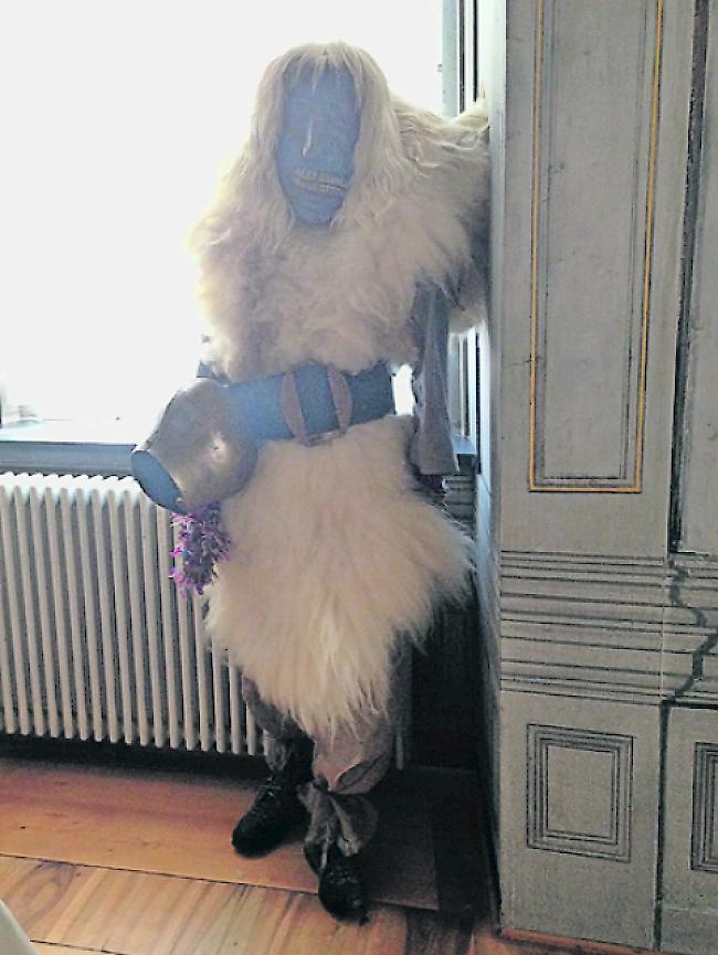 Furchterregend. Die «Tschäggätta» auf Reisen – hier im Kloster Einsiedeln.