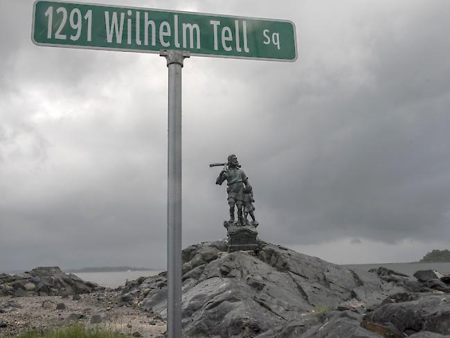 Unter anderem für seine Tell-Statue auf einer kleinen Insel in New York erhielt der Schweizer Künstler Gerry Hofstetter am Samstag eine Auszeichnung der "Swiss Society of New York".