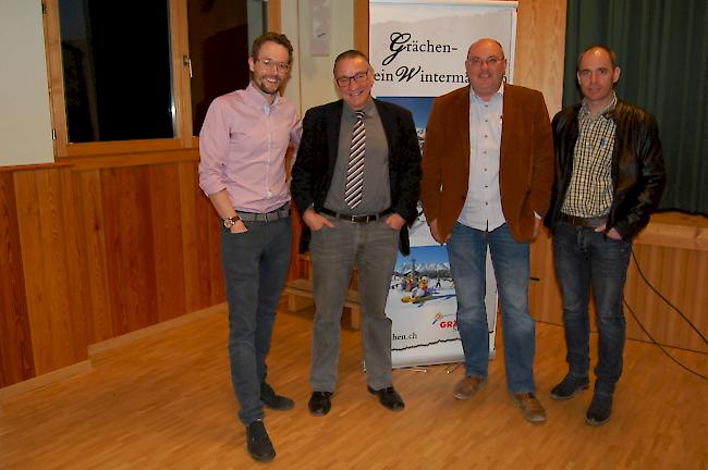 Glücklich über die Fursion. (v.l.n.r.) Hannes Schalbetter – Präsident Tourismusverein, Paul Biffiger – Gemeindepräsident St.Niklaus, Christof Biner, Gemeindepräsident Grächen, Patric Schnidrig – Vizepräsident Tourismusverein