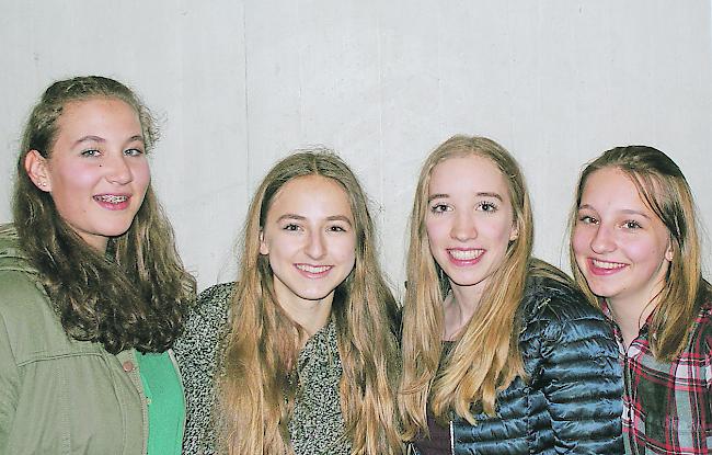 Chantal Bregy (16) aus Glis, Gime Velii(15) aus Glis Norma Borter (16) aus Brig Sarah Briw (15) aus Brig.