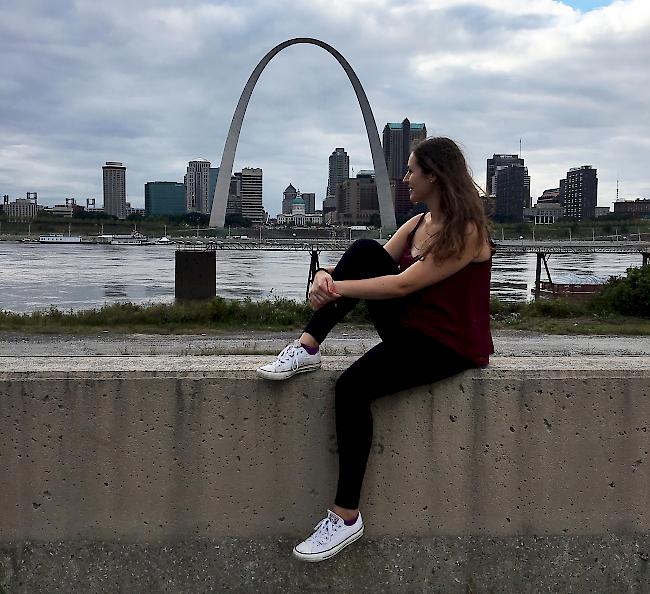 «Der St. Louis Arch im Hintergrund»
