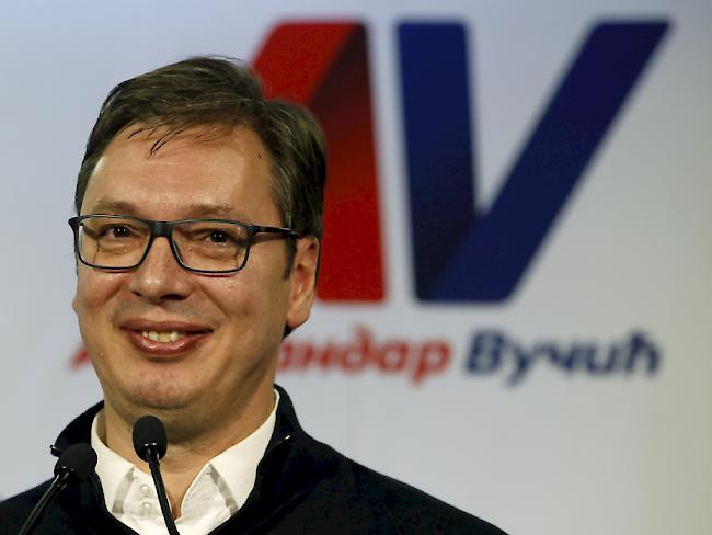Noch vor der Bekanntgabe des offiziellen Ergebnisses der Präsidentenwahl in Serbien feiert sich der bisherige Regierungschef Aleksandar Vucic als Wahlsieger.