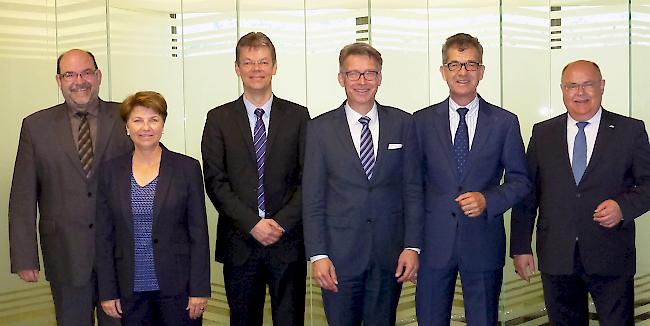 Der neue Verwaltungsrat (v.l.): Michel Schwery, Viola Amherd, Klaus Müller, Dominique D. Candrian, Martin Steiger und Niklaus Furger.