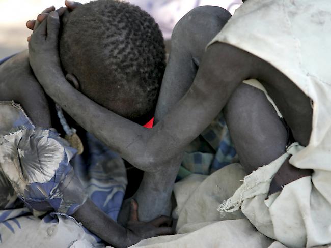 In Afrika droht Millionen von Menschen der Hungertod. Die Glückskette hat an ihrem Sammeltag bis Dienstagmittag rund 1,3 Millionen an Spenden zusammengebracht. (Archivbild)