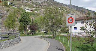 Steg f&ouml;rdert Sicherheit und Verkehrsberuhigung.