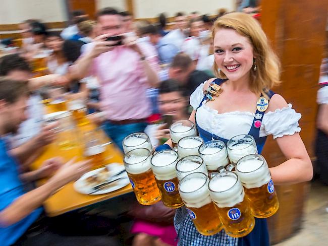 Teuer. Das Mass soll 2018 am Oktoberfest elf Euro kosten.