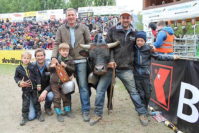 «Pandore» von den Wiwanni Püüru aus Lalden ist beste Oberwallisern in der Kategorie Erstmelken. Sie holen sich den 4. Platz.