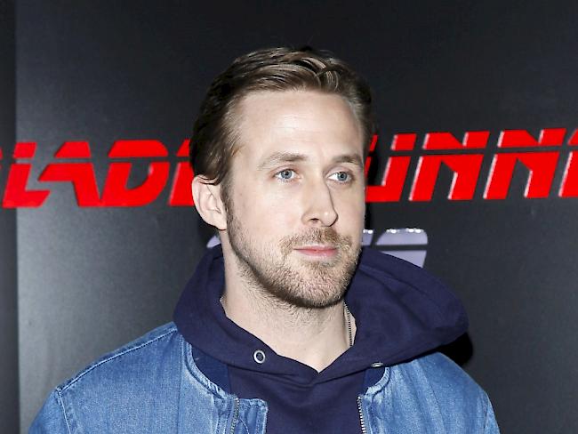Der kanadische Filmschauspieler Ryan Gosling stellte zusammen mit Harrison Ford den Trailer zu seinem Film "Blade Runner 2049" vor.