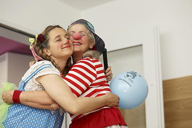 Mit den Clowns vom Verein Clownvisite berührende Glücksmomente teilen und geniessen.