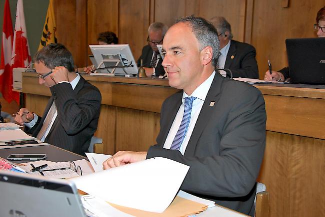 Schwieriger Start. Christophe Darbellay ist von seinem Vorgänger nicht in die Dossiers einegearbeitet worden.