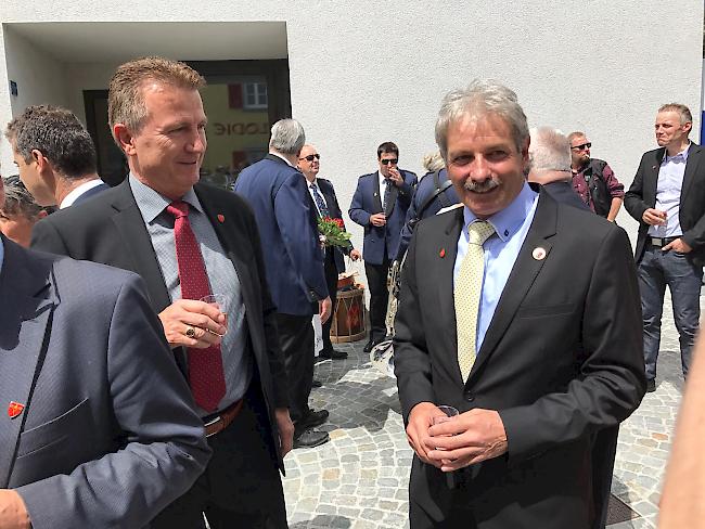 Alt CSPO-Präsident Valentin Cina mit dem neuen Grossratspräsidenten Diego Wellig beim offiziellen Empfang in Naters.