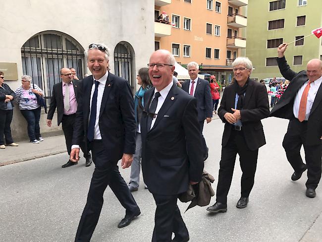 Diego Welligs Vorgänger Edmond Perruchoud zusammen mit dem Leuker CVP-Grossrat Martin Lötscher (links).