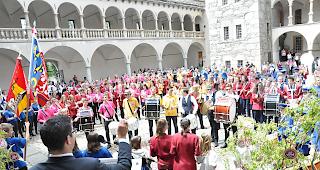 Beeindruckendes Gesamtspiel im Schlosshof.