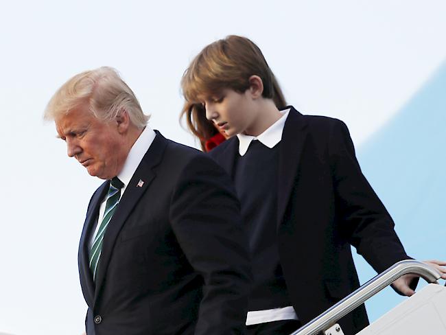 Der jüngste Sohn von US-Präsident Donald Trump, Barron, wird künftig die Schule in Washington und nicht mehr in New York besuchen. (Archivbild)