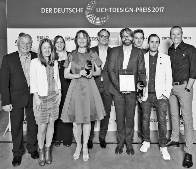 Abgeräumt. Das Büro «Bauatelier 12» aus Visp zusammen mit den verantwortlichen Lichtplanern der Reflexion AG aus Zürich. 
