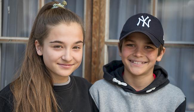 Nadia (15) und Nikita Wyer (11), beide aus Visp.
