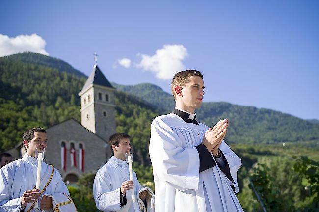 Ecône-Anhänger haben in der Kapelle des Universitätsspitals CHUV in Lausanne gegen Abtreibungen gebetet. Daraufhin wurde diesen der Zutritt zum Gottesraum verboten (Archivbild). 