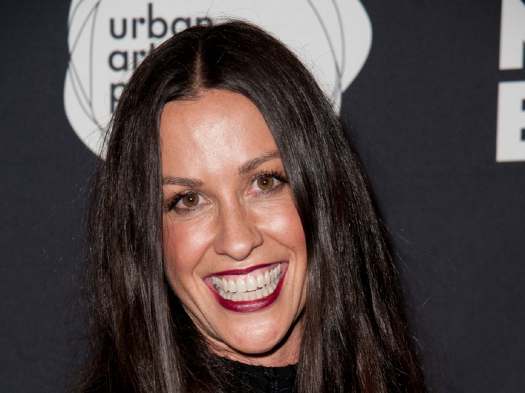 Deb talbum Von Alanis Morissette Kommt Als Musical Auf Die B hne 1815 ch deb-talbum-von-alanis-morissette-kommt-als-musical-auf-die-b-hne-1815-ch