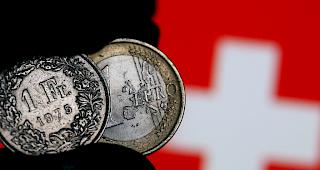 Eine negative Folge eines Vollgeld-Systems w&auml;re die Beeintr&auml;chtigung der Realwirtschaft &uuml;ber die Kreditvergabe. (Archiv)