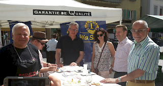 Lions und G&auml;ste an der Geburtstagsparty von Lions International.