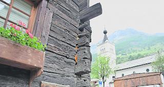 Die Kirche von T&auml;sch.