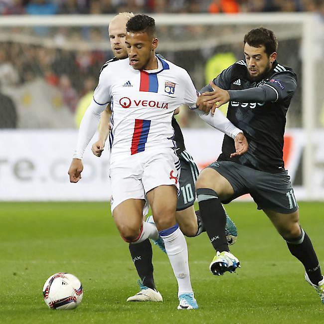 Corentin Tolisso (links) trägt künftig das Trikot von Bayern München