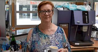 Francine Chastonay, Wirtin des Restaurants Metropole in Salgesch, verkauft mehr Kaffee dank attraktiver Preise.
