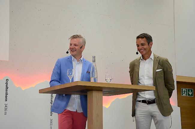Rainer Maria Salzgeber (links) fühlte dem scheidenden FC Basel Präsident Bernhard Heusler auf den Zahn.