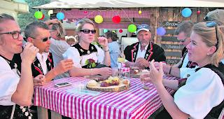 Speis und Trank. Die Kulinarik kam dank der vielen St&auml;nde nicht zu kurz. 