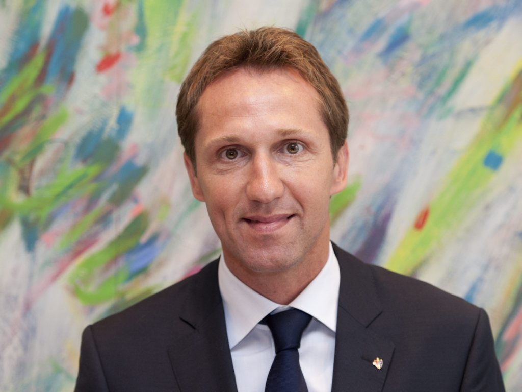 Adrian Knup in der SFLGeschäftsleitung 1815.ch