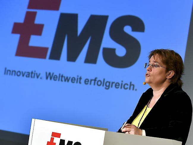 Die Ems-Chemie hat in den ersten sechs Monaten des laufenden Geschäftsjahres sowohl beim Umsatz als auch beim Betriebsgewinn zugelegt. (Archivbild)