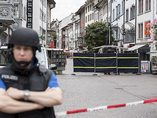 Nach dem Motorsägen-Angriff galt in Schaffhausen der Ausnahmezustand, weil der Täter vorerst flüchten konnte. Erst mit der Festnahme des Gesuchten am Dienstagabend kam die Entwarnung.