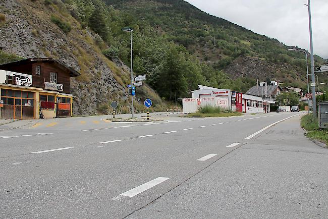 Bei der Abzweigung nach Ried-Mörel entsteht in Bitsch ein neuer Kreisel.