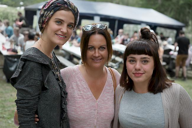 Jana Sieber (24), Ursula Abgottspon (46), beide aus Zermatt und Noemi Bodenmüller (19) aus Steg.