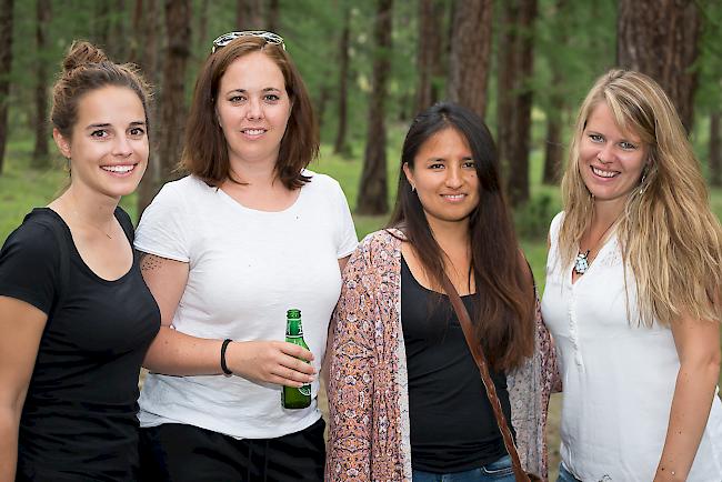 Cindy Williner (26) aus Grächen, Ellen Theler (31) aus Randa, Gabriela Mero-Andenmatten (28) und Anja Andenmatten (29), beide aus Grächen.