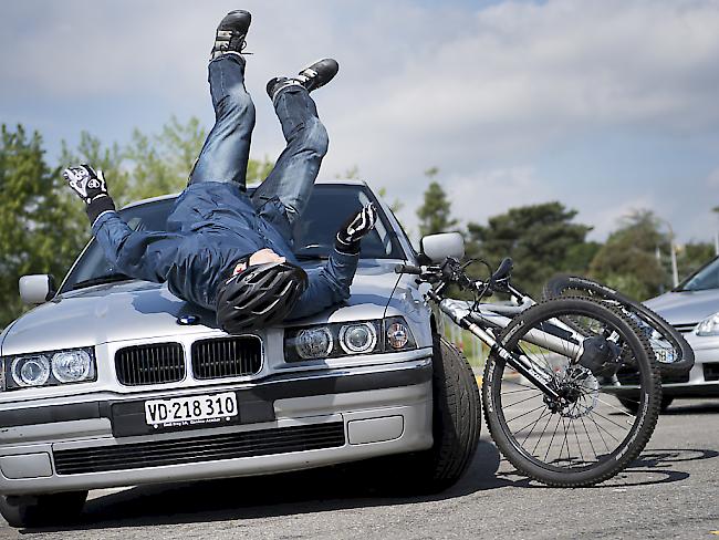bilder von kopfverletzung bei fahrrad ohne helm