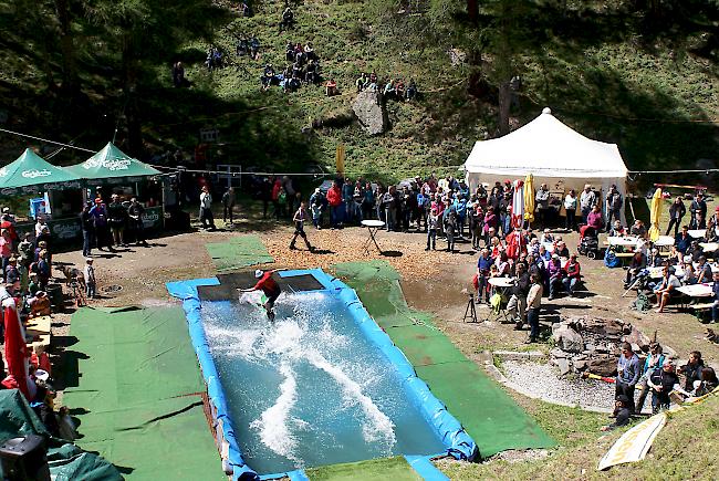 Rasant ging’s in den Kategorien Ski und Board ins kühle Nass.