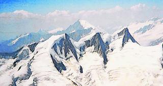 Ostseite der Walliser Fiescherh&ouml;rner. Die Winterst&uuml;rme blasen den Schnee &uuml;ber die Grate, was auf der Ostseite&hellip; 