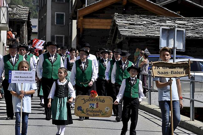 JK Grubenalp Saas-Balen beim Festumzug.