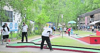 Nach den Schweizer Minigolf-Mannschaftsmeisterschaften Ende Mai findet in Gampel Anfang September das traditionelle Herbstturnier statt.