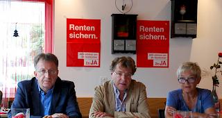 &laquo;Vernunftsentscheid&raquo;. Johann Tscherrig, German Eyer und Doris Schmidhalter-N&auml;fen halten die Altersvorsorge 2020 f&uuml;r einen guten Ansatz.