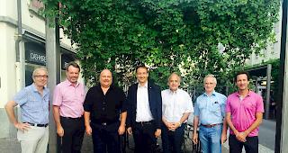 Der Stiftungsrat von Pro Senectute Valais-Wallis (von links): Serge Pernet, Stefan Truffer, David Roux, Thomas Egger, Martial Coutaz, Dominique Gaspoz, Yann Tornare (Direktor). Auf dem Foto fehlt B&eacute;atrice Meichtry.