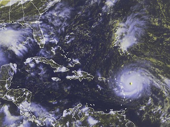 "Irma" ist laut dem Nationalen Hurrikan-Zentrum der USA der stärkste Hurrikan, der jemals ausserhalb der Karibik und des Golfs von Mexiko verzeichnet wurde.