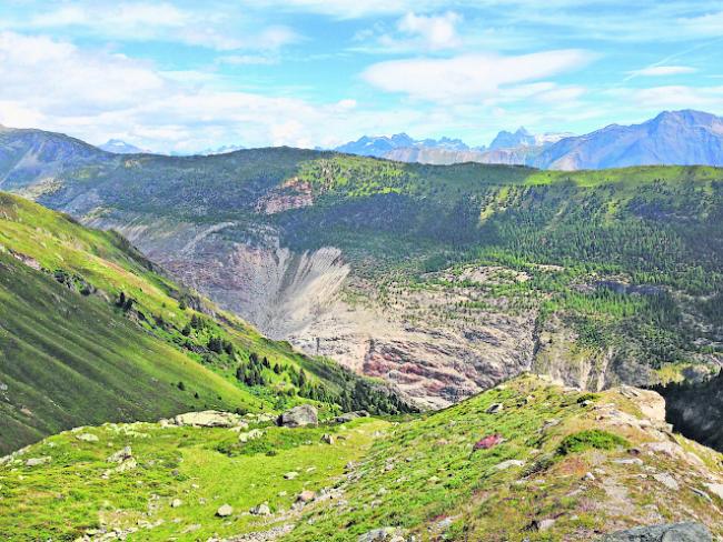 Das Gebiet der Moosfluh oberhalb Riederalp, gesehen vom «Inner Aletschji». 