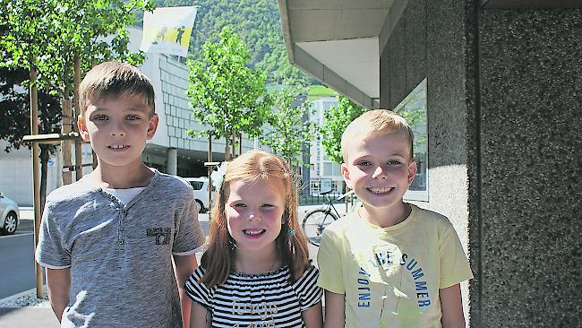 Jeremy Schnyder (8) , Janina Schnyder (6) und Benjamin Ambord (9), alle aus Ried-Brig.