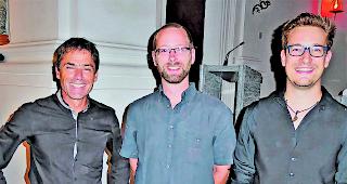 Musikalische Leitung. Paul Locher (Orchester) sowie Adrian und Yannick Zenh&auml;usern (von links).  