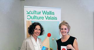 Gut unterwegs. Nathalie Benelli, Kultur Wallis, und C&eacute;line Fallet (rechts), wemakeit.ch, freuen sich &uuml;ber die erfolgreichen Walliser Projekte auf der Schwarmfinanzierungs-Plattform. 