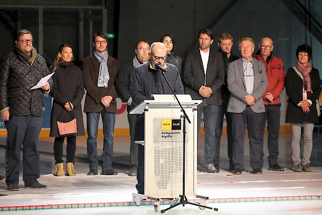 Stadtpräsident Louis Ursprung richtete seine Worte an die Anwesenden.