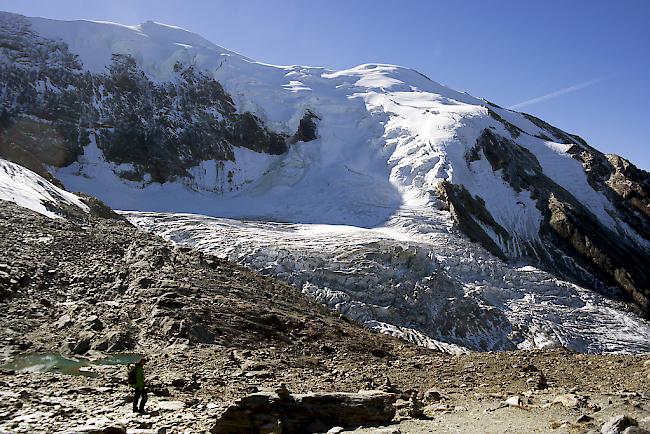 Triftgletscher. Aktuelle Aufnahme des Gletschers von dieser Woche.