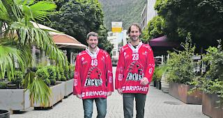 &laquo;Woher nur haben Sie das?&raquo; Die beiden US-Amerikaner Dan Kissel (30, links) und Mark Van Guilder (33) in der Unteren Bahnhofstrasse von Visp. 